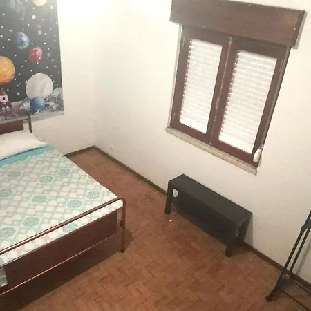 Private Near Airport * Lisbon